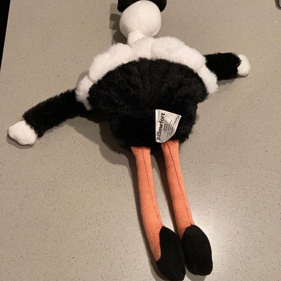 Pillowfort Ballet dancer OSTRICH Plus with bow mini New without Tags - Picture 5 of 8
